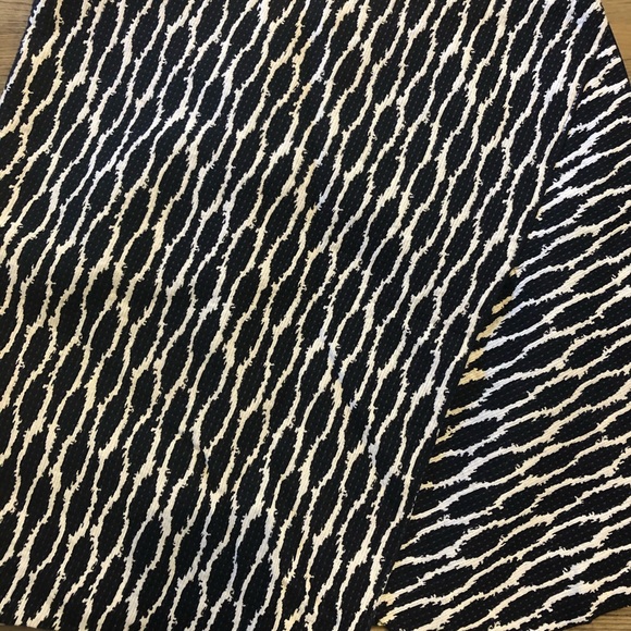 Loft patterned faux wrap pencil skirt - Picture 4 of 6